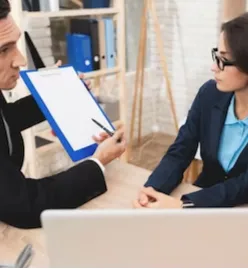 Sharing a customer in the function of a SERVICE